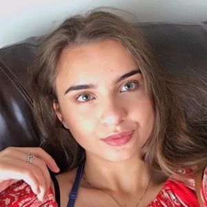 Meet your Posher, Nadine